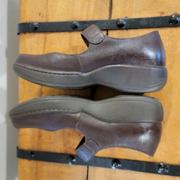 Dansko Annie Nubuck Brown Mary Jane brown leaf size 38 / 7.5 - Picture 3 of 6